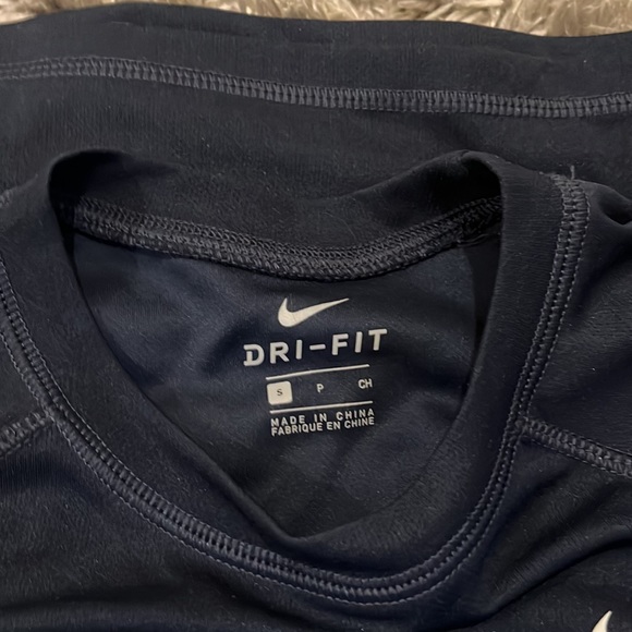 Nike Dri-Fit Active Tee - Picture 2 of 3